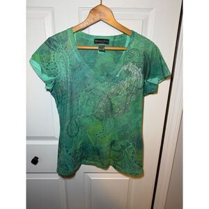 Appropriate Behavior Green Paisley V-Neck Tee Women's Medium